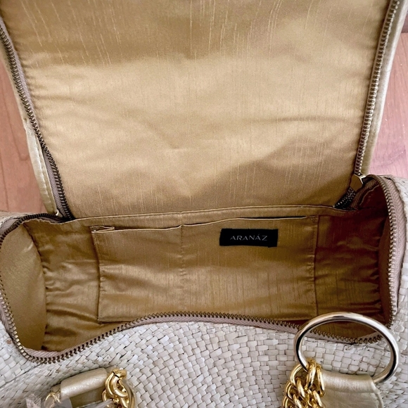 Chic Gold Woven Shoulder Bag